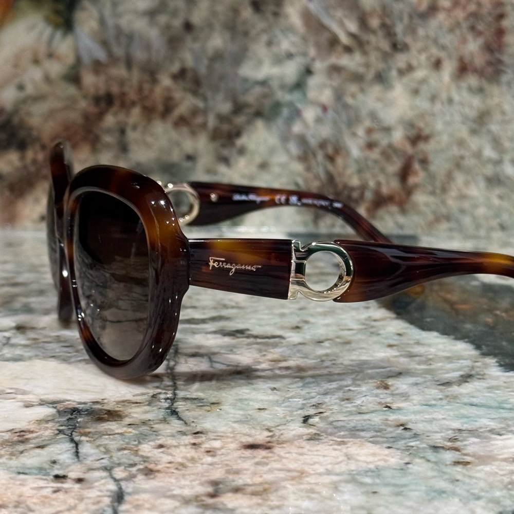 SALVATORE FERRAGAMO NWT Tortoise Cat-eye Sunglasses Authentic Gancini! - Picture 14 of 16